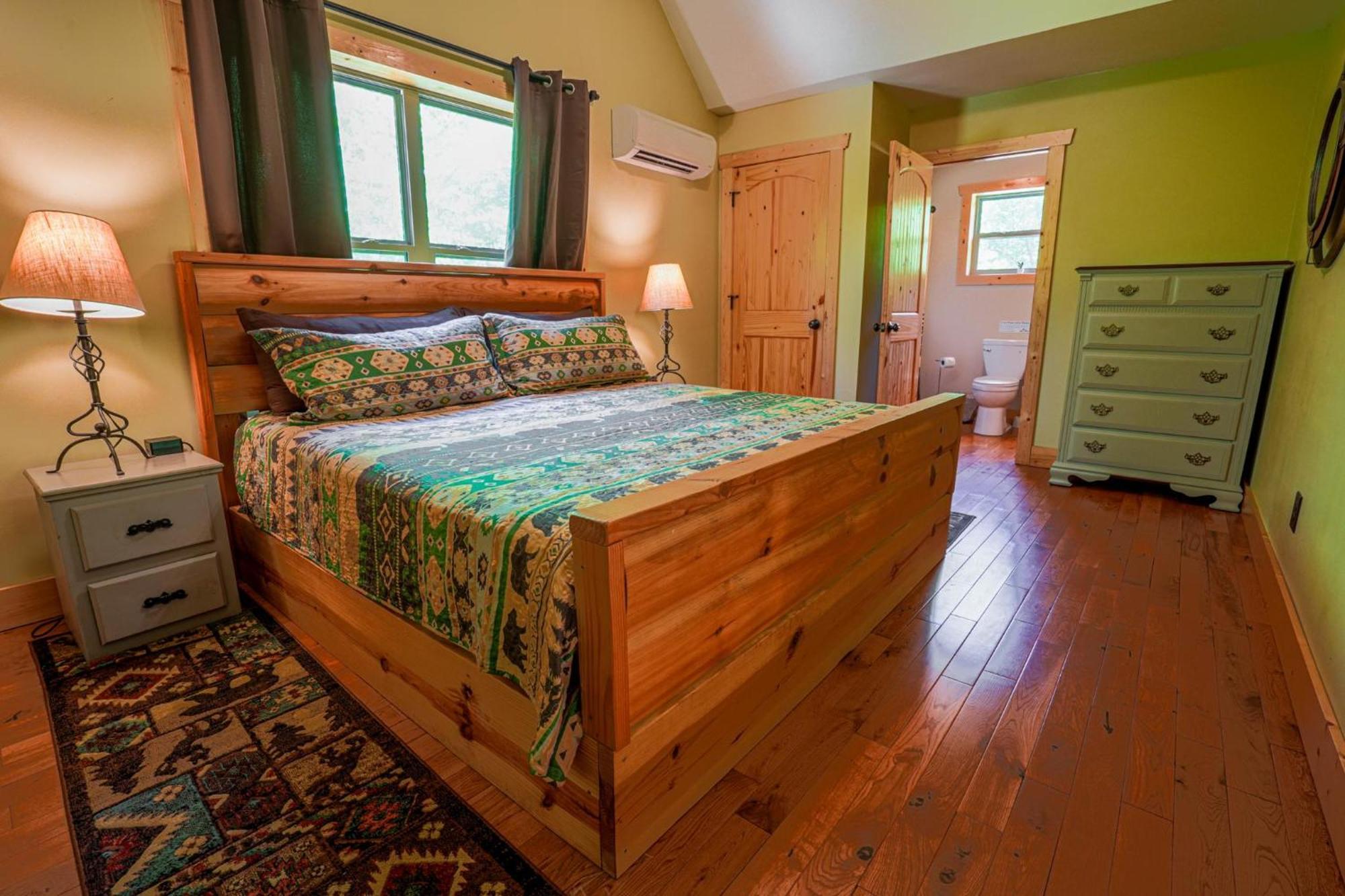 New Listing! Wine Country Retreat - 2 Bed, Hot Tub Vila Dahlonega Exterior foto