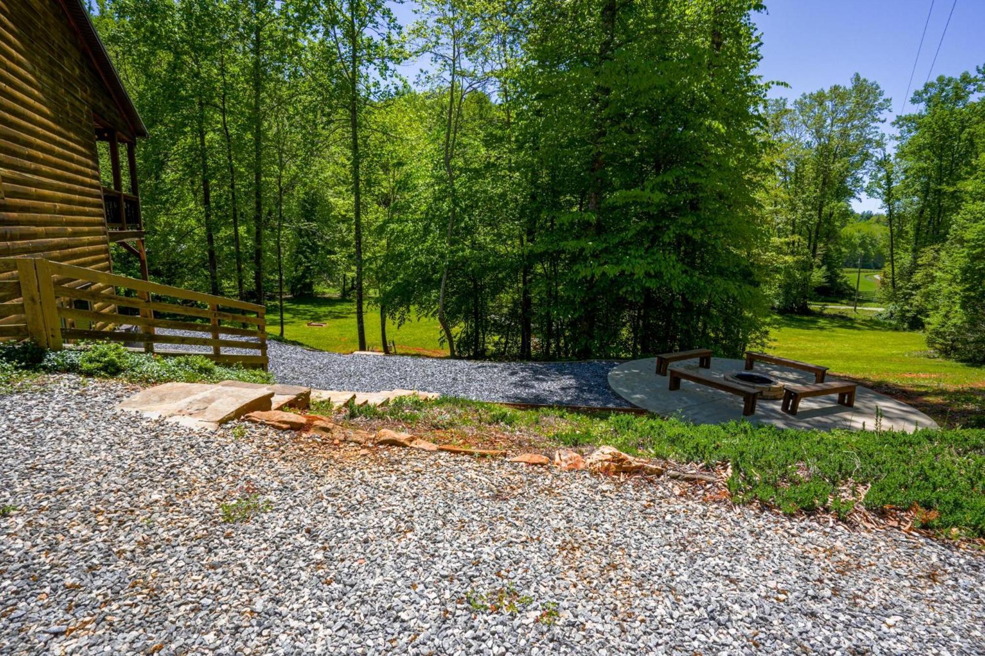 New Listing! Wine Country Retreat - 2 Bed, Hot Tub Vila Dahlonega Exterior foto